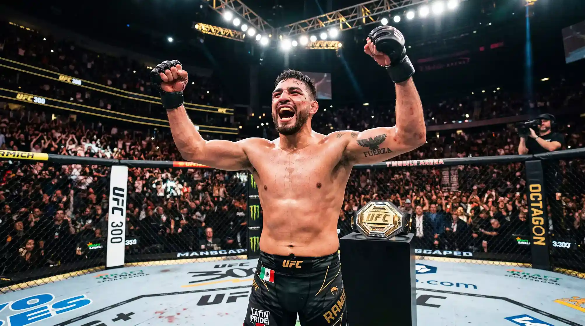 Ilia Topuria celebrando victoria en el octágono de UFC